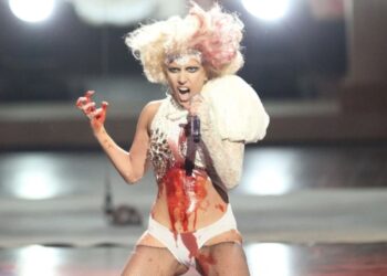 Lady Gaga sangrando no palco: relembre apresentação icônica no VMA