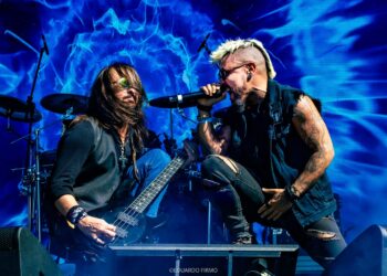 Névula encanta público com apresentação emocionante na Virada Cultural 2025