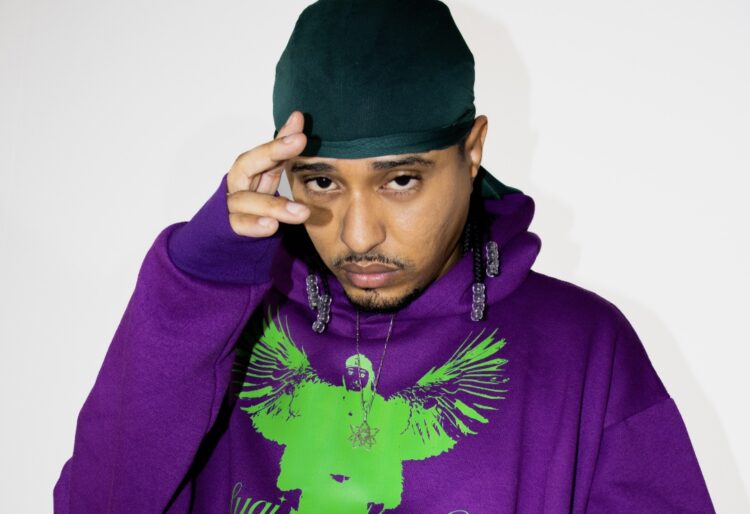 D$ Luqi transforma indignação em arte no álbum “A Odisseia do Neguinho Violento e Vingativo”