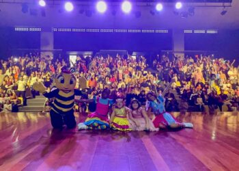 Sandy Mel é convidada especial em shows da MC Divertida