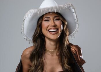 Juliana Moretto lança “Se Prepara pra Sofrer”, nova faixa de seu DVD gravado em São Paulo