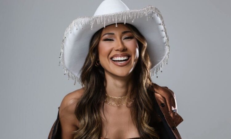 Juliana Moretto lança “Se Prepara pra Sofrer”, nova faixa de seu DVD gravado em São Paulo