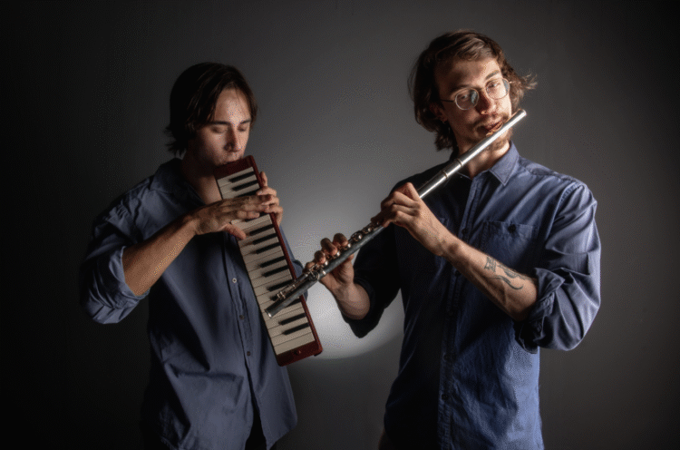 Indicação ao Grammy! Duo Rafael Beck & Felipe Montanaro transforma “Sapato Velho” em obra-prima instrumental