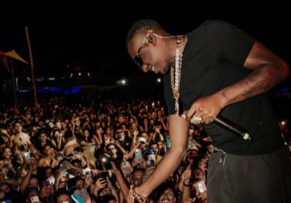 “Angelotti”, de MC Negão, vira fenômeno nas redes e conquista grandes influenciadores