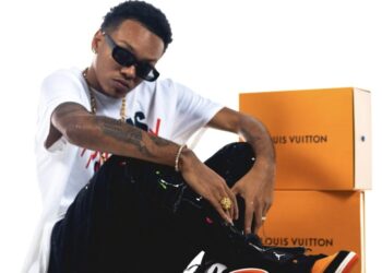 MC Erik anuncia o lançamento de “Qual Seu Desejo?” com JayA Luuck e MC KZS como prévia do álbum “7 Chaves”