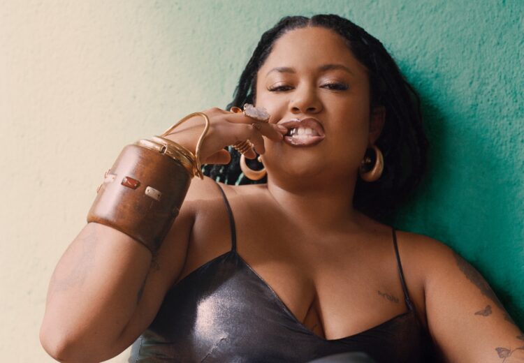 Iuna Falcão abre caminhos para o novo álbum com o single “Coração Melão”