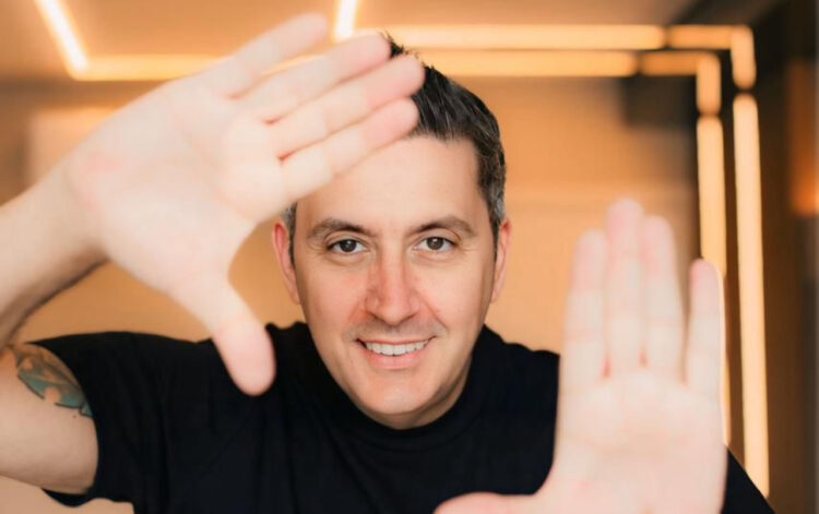 Cláudio Bidarra Realiza Treinamento Sobre Estratégias De Uso Do Instagram Para Corretores Da Evoluc Construtora E Da Evoluc Vendas