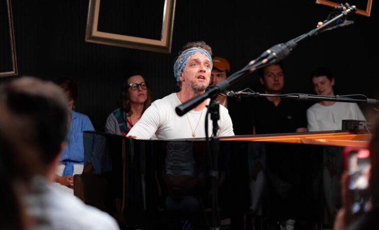 Série “Sem Filtro” oferece palco, experiência e registro premium para artistas independentes