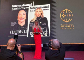 Mônica Paixão é reconhecida como Personalidade Feminina do Ano em Empreendedorismo pelo International Business Institute