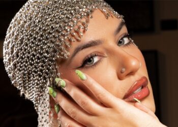 Clau apresenta “a1”, segundo single de seu aguardado álbum de estreia