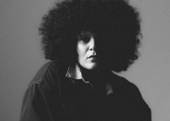 Jadsa chega com novo show no Teatro I Love PRIO