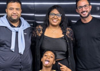 Conheça o Menino da Vila Ppeu da Hora: aos 12 anos, jovem renova seu 4º contrato com o Santos e inicia a temporada 2026 com nova estrutura de gestão